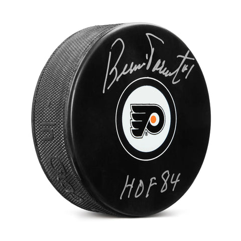 Bernie Parent firmó un disco de los Philadelphia Flyers con una nota del HOF