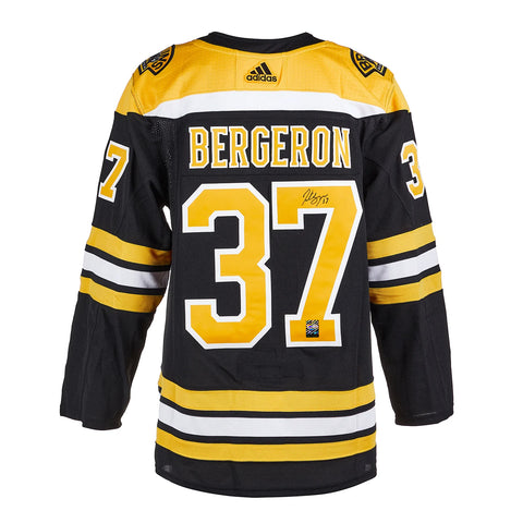 Camiseta Adidas Pro de los Boston Bruins firmada por Patrice Bergeron