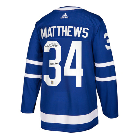 Camiseta de local Adidas Pro de los Toronto Maple Leafs firmada por Auston Matthews con la inscripción "2022 HART"