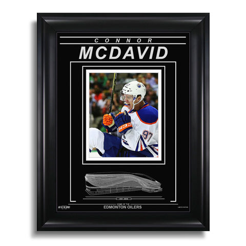 Fotografía enmarcada grabada de Connor McDavid de los Edmonton Oilers: primer gol