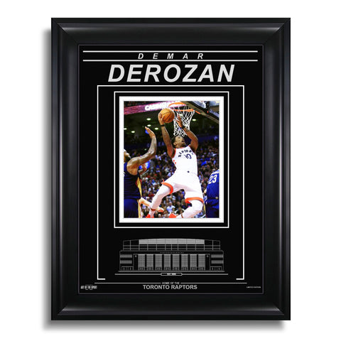 Fotografía enmarcada grabada de DeMar DeRozan de los Toronto Raptors - Action Airborne