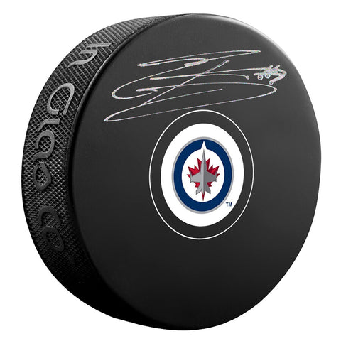 Evander Kane firmó el disco de los Winnipeg Jets