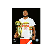 Fotografía enmarcada grabada de Kawhi Leonard de los Toronto Raptors: MVP de los playoffs de 2019