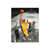 Fotografía enmarcada grabada de Kobe Bryant de Los Angeles Lakers - Action Spotlight Dunk
