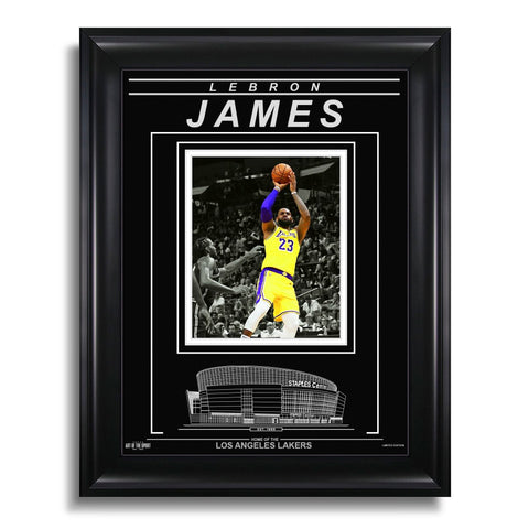 Fotografía enmarcada grabada de LeBron James de Los Angeles Lakers - Action Spotlight