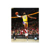 Fotografía enmarcada grabada de LeBron James de Los Angeles Lakers: Signature Dunk
