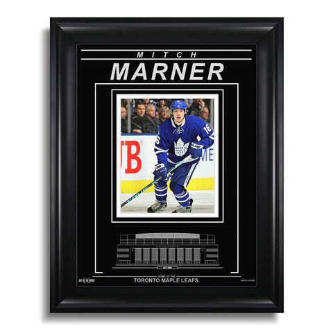 Fotografía enmarcada grabada de Mitch Marner de Toronto Maple Leafs - Action Forward