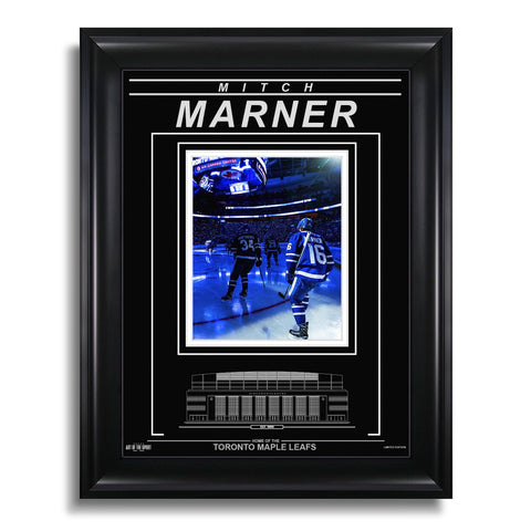 Fotografía enmarcada grabada de Mitch Marner de los Toronto Maple Leafs: ceremonia de apertura