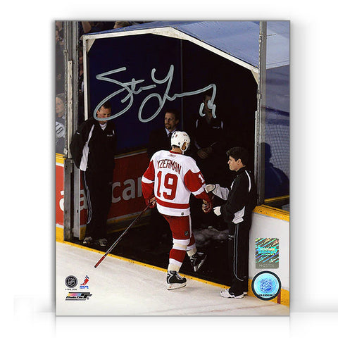 Foto de 8x10 de Last Step firmada por Steve Yzerman de los Detroit Red Wings