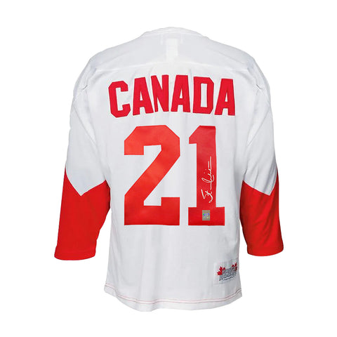 Stan Mikita firmó la camiseta de la serie Summit de 1972 del equipo de Canadá