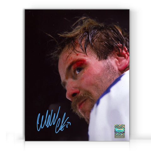 Fotografía de 8 x 10 firmada por Wendel Clark de los Toronto Maple Leafs con el guerrero sangriento
